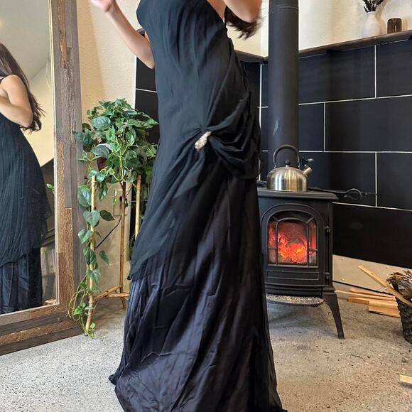 B. Bayou Women’s Medium Gown Black Silk 20s Draped Chiffon V-Neck Full Length - Picture 2 of 3